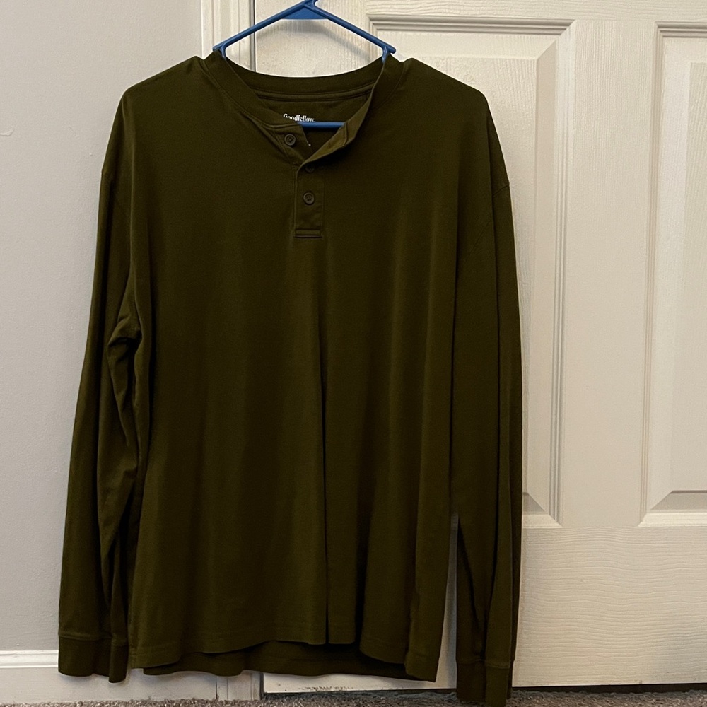 Goodfellow & Co Dark Green Long Sleeve Shirt